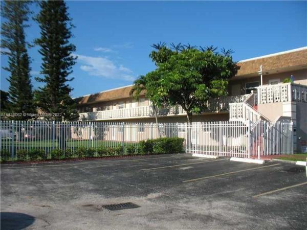 Pinewood, Hollywood, Florida 33020, image 1