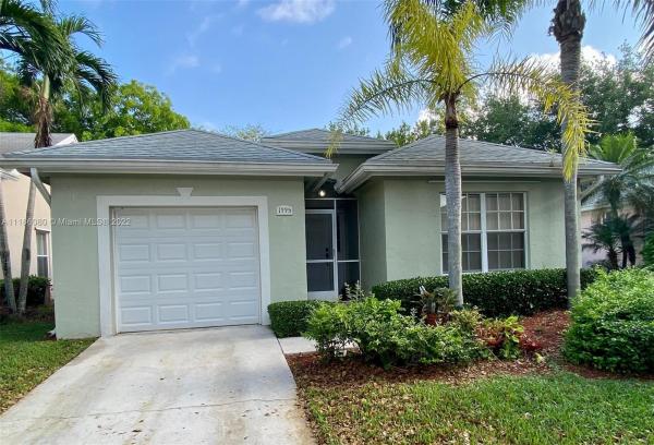 North Gate, 1995 SE 5th Ter, Homestead, Florida 33033, image 2