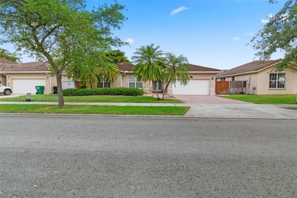 Corsica, 15841 SW 151st Ter, Country Walk, Florida 33196, image 2