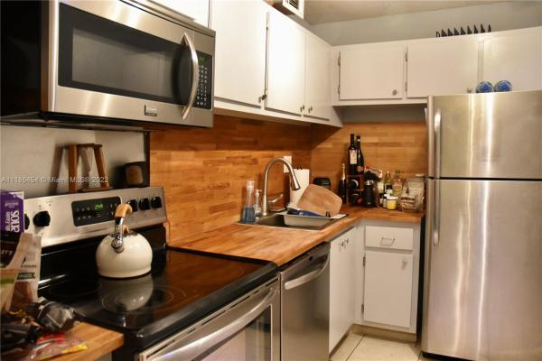 Bayview Palms, 1800 Sans Souci Blvd #312, North Miami, Florida 33181, image 2