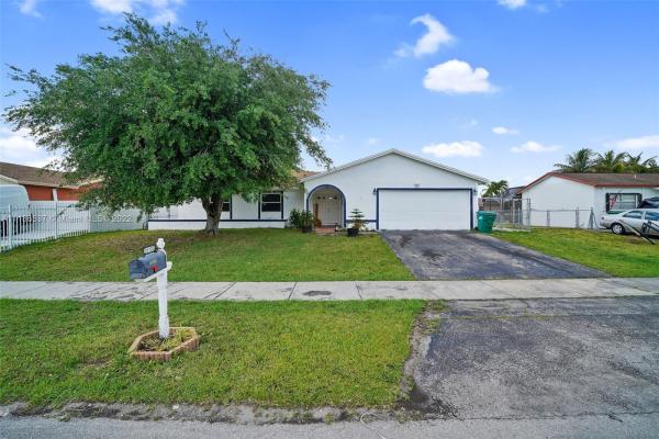 Meadow Wood Manor, 26100 SW 130th Ct, Princeton, Florida 33032, image 2