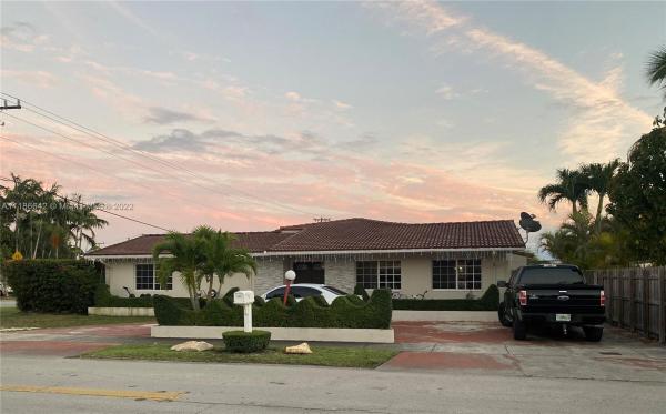 Golden Heights, Westwood Lakes, Florida 33165, image 1