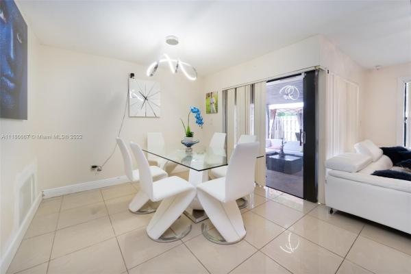 Woodgate West, 6960 SW 128th Ct, Kendale Lakes, Florida 33183, image 1