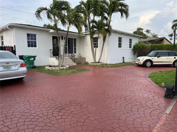 Coral Way Village, 8651 SW 34th Ter, Westchester, Florida 33155, image 2