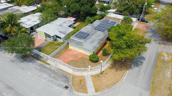 Sunkist Grove, 1605 NW 122nd St, North Miami, Florida 33167, image 2