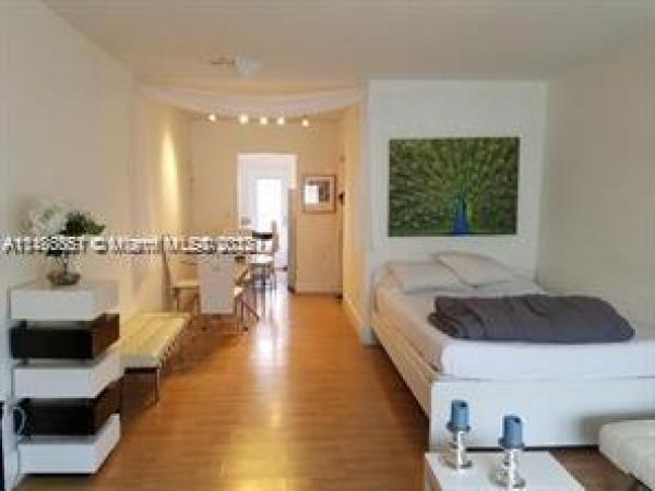 Eastview House, Miami Beach, Florida 33139, image 1