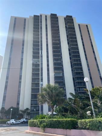 Coronado Tower 2, 20301 W Country Club Dr #1423, Aventura, Florida 33180, image 2