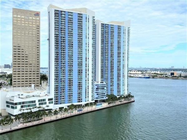 One Miami East, 335 S Biscayne Blvd #2500, Miami, Florida 33131, image 2