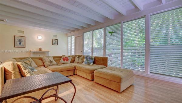 Sunshine Villas, 4215 Ingraham Hwy, Miami, Florida 33133, image 1