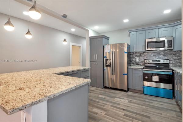 Tamarind Park, 1022 State St, West Palm Beach, Florida 33407, image 1