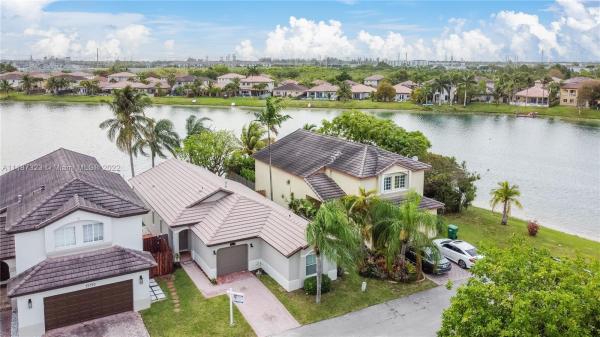 Bonita Lakes, 13730 SW 122nd Ct, Three Lakes, Florida 33186, image 2