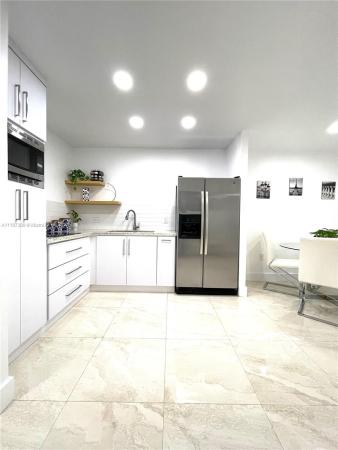Cutler Creek Village, 10370 SW 220th St #110, Cutler Bay, Florida 33190, image 1