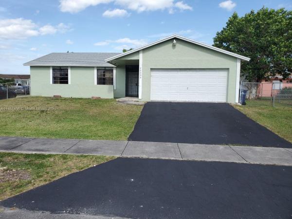 Meadow Wood Manor, 26035 SW 131st Ct, Princeton, Florida 33032, image 2