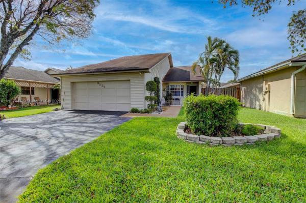 Woods Of Rolling Hills, 8330 SW 41st St, Davie, Florida 33328, image 1