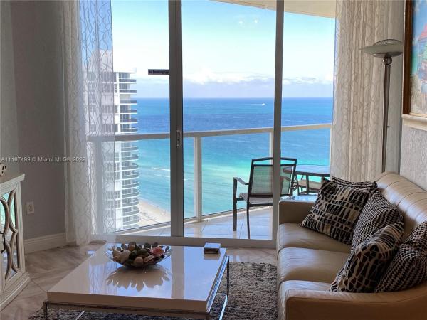 La Perla, 16699 Collins Ave #2606, Sunny Isles Beach, Florida 33160, image 2
