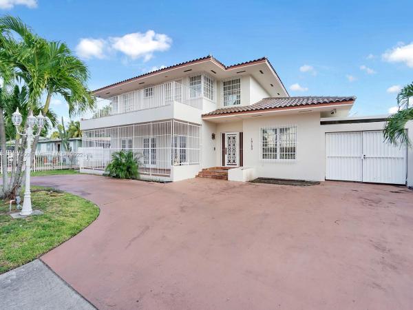 Tropical Estates, 10120 SW 40th Ter, Olympia Heights, Florida 33165, image 2