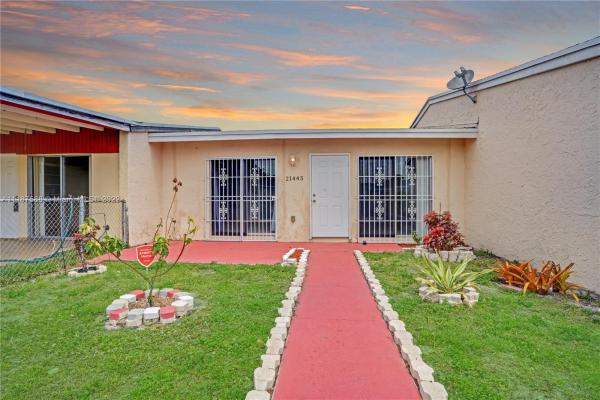 Vista Verde, 21445 NW 39th Ave, Miami Gardens, Florida 33055, image 2