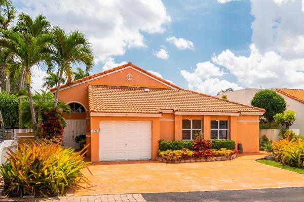 Las Casas At Kendall, 11706 SW 92nd Ln, Kendall, Florida 33186, image 1