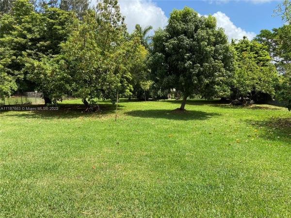 J G Heads Farms, 3991 SW 132nd Ave, Tamiami, Florida 33175, image 1
