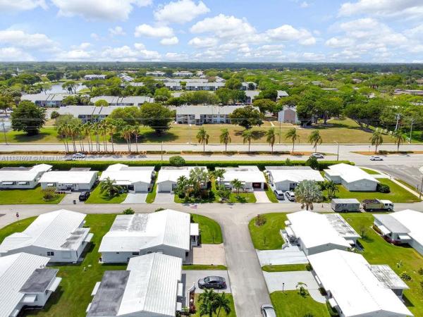 Palm Beach Leisureville, 800 SW 24th St, Boynton Beach, Florida 33426, image 1