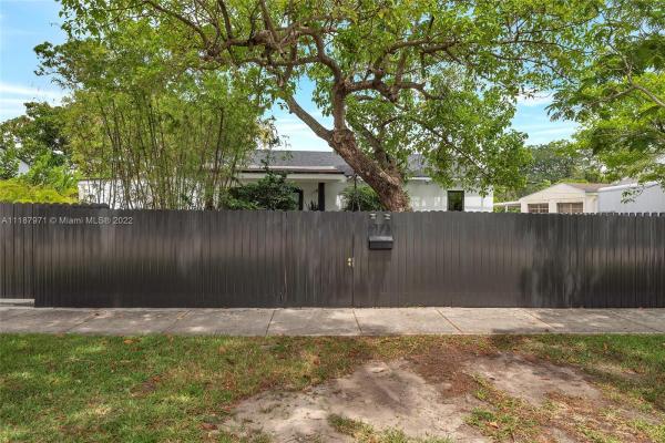 Central Miami, 6773 S Waterway Dr, Coral Terrace, Florida 33155, image 2