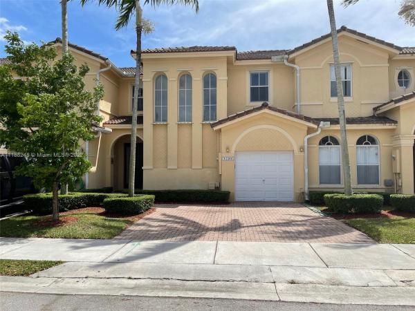 Kendall Breeze, 12360 SW 122nd St, Three Lakes, Florida 33186, image 2