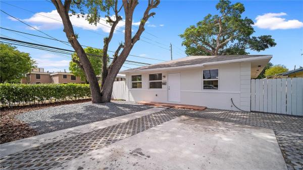 Floral Park, 2051 NW 52nd St, Brownsville, Florida 33142, image 2