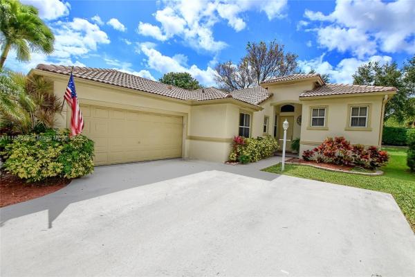 Lake St Croix At Indigo Lakes, 5428 NW 48th St, Coconut Creek, Florida 33073, image 1