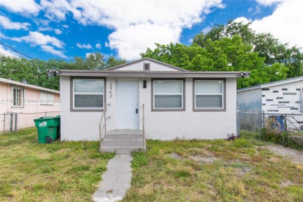 Hialeah Heights, 2943 NW 56th St, Brownsville, Florida 33142, image 2