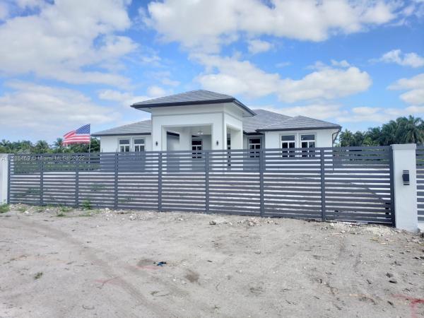 Hialeah Gardens No HOA, 9825 NW 131st St, Hialeah Gardens, Florida 33018, image 1