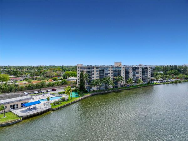Royal Bahamian West, 1075 NE Miami Gardens Dr #711, Ojus, Florida 33179, image 1