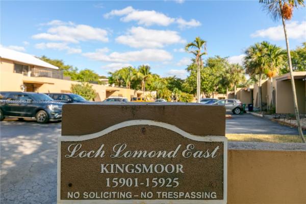 Loch Lomond East, 15913 Kingsmoor Way #15913, Miami Lakes, Florida 33014, image 1