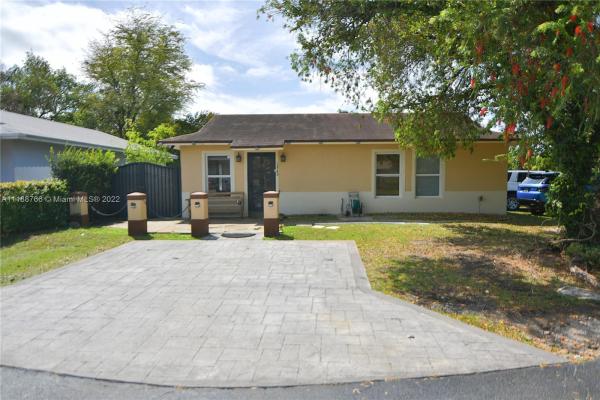 Bent Tree, 13740 SW 45th Ter, Kendale Lakes, Florida 33175, image 1