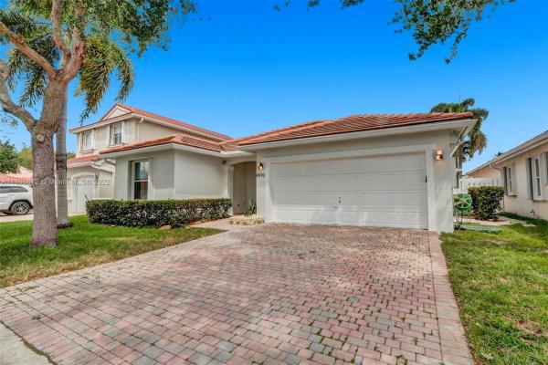 Banyan Oakridge, 4910 SW 33rd Ter, Hollywood, Florida 33312, image 2