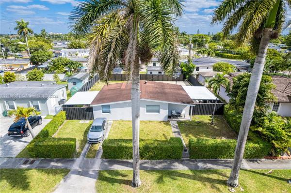 Westwood Lakes Residential, 11275 SW 47th Ter, Westwood Lakes, Florida 33165, image 2
