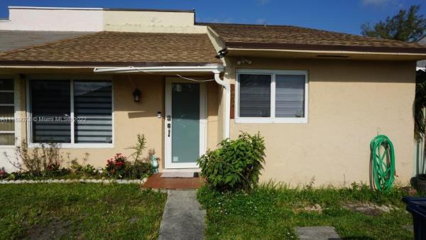 Grand Canal Homes, 404 SW 96th Ct #1, Fountainebleau, Florida 33174, image 2