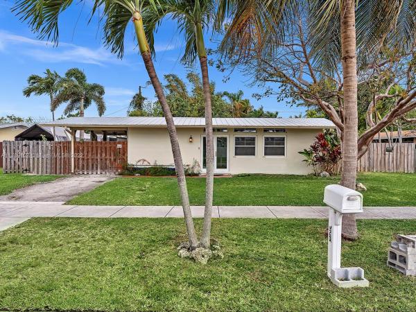 Bel Aire, 19020 Sterling Dr, Cutler Bay, Florida 33157, image 2