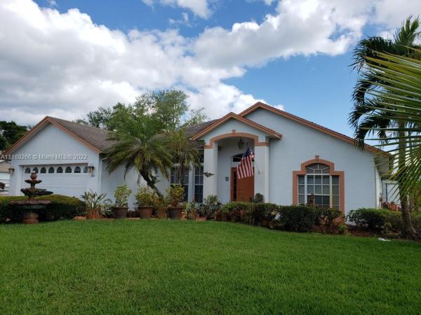 430 SE Justine Ter, Florida 34983, image 2