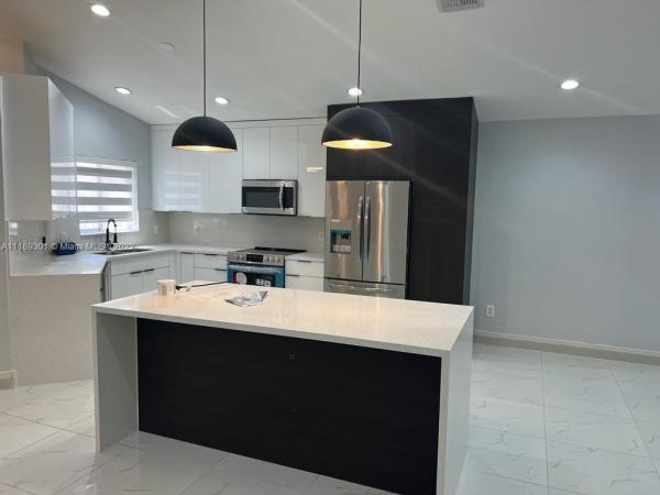 Las Brisas At Silver Lakes, 1970 NW 178th Ter, Pembroke Pines, Florida 33029, image 1