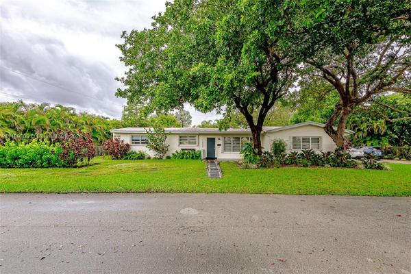 Suniland Manor, 12900 SW 82nd Ct, Pinecrest, Florida 33156, image 2