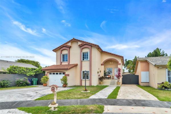 1084 SW 142nd Pl, Unincorporated Dade County, Florida 33184, image 2