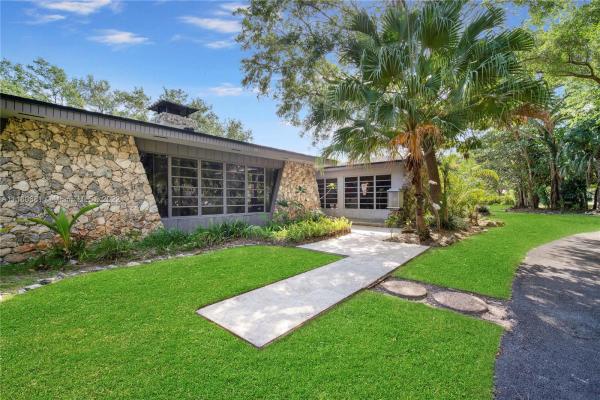 Florimoldi, 6465 SW 126th Street Rd, Pinecrest, Florida 33156, image 1