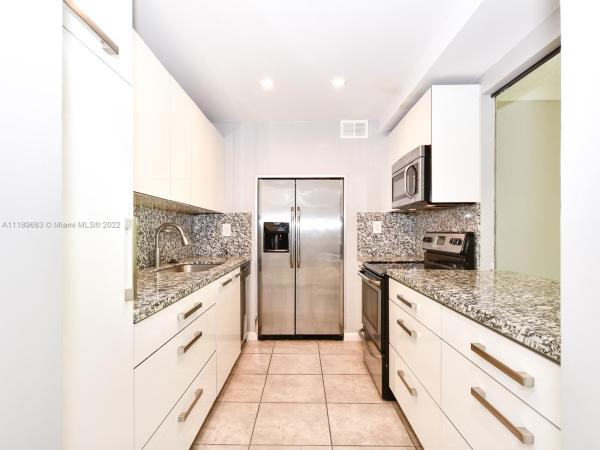 11111 Biscayne Blvd #2G, Unincorporated Dade County, Florida 33181, image 2
