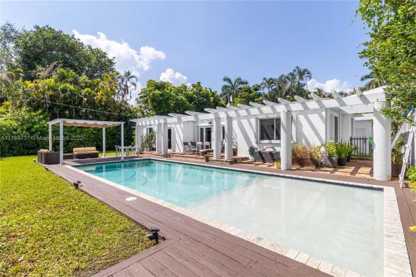 Snapper Creek Groves, 6001 SW 86th St, South Miami, Florida 33143, image 1