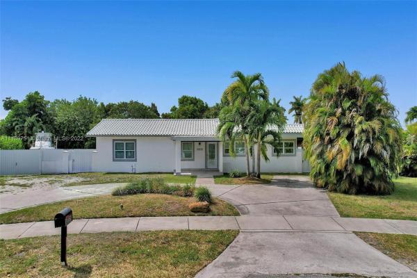 Tropical Estates, 10035 SW 49th St, Olympia Heights, Florida 33165, image 1