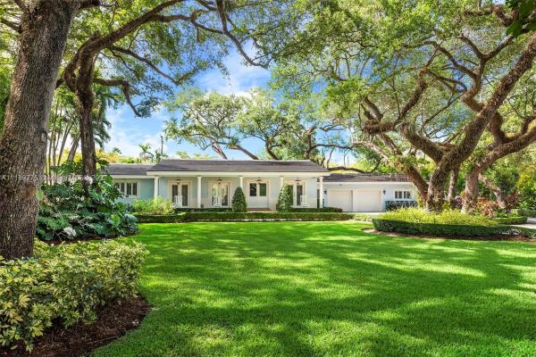 Coral Gables Country Club, 1550 Taragona Dr, Coral Gables, Florida 33134, image 2