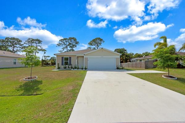 1958 SE Floresta Dr, Florida 34983, image 2