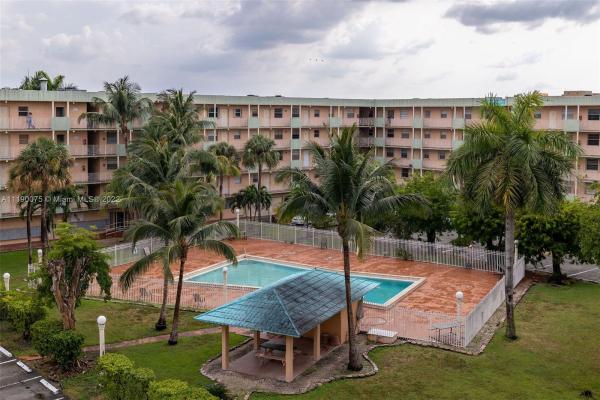 El Sol, 1655 W 44th Pl #536, Hialeah, Florida 33012, image 1