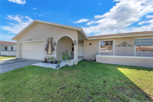 Meadow Wood Manor, 12540 SW 259th St, Goulds, Florida 33032, image 2