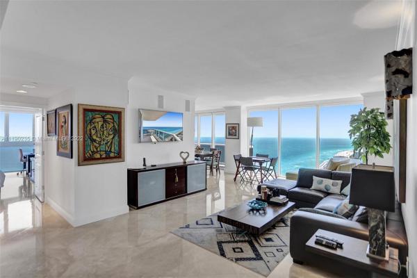 Green Diamond, 4775 Collins Ave #3503, Miami Beach, Florida 33140, image 2